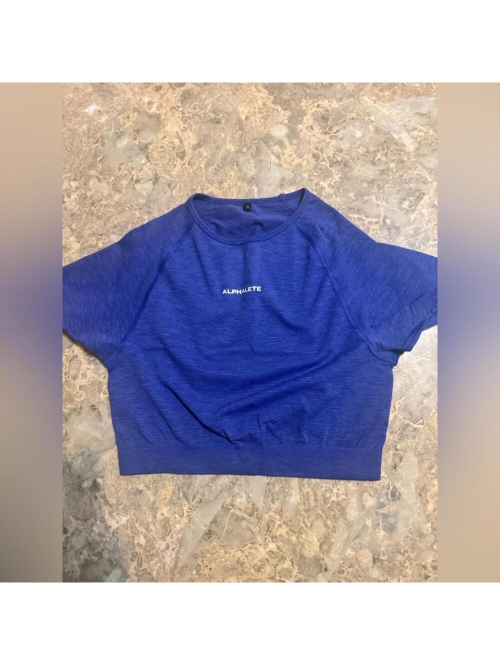 Alphalete Amplify Crop top